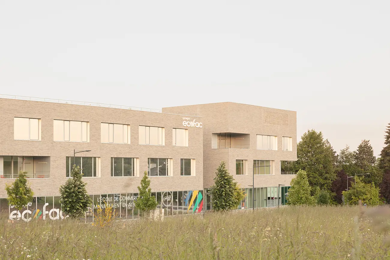 Campus Ecofac de Rennes vu de l'extérieur.