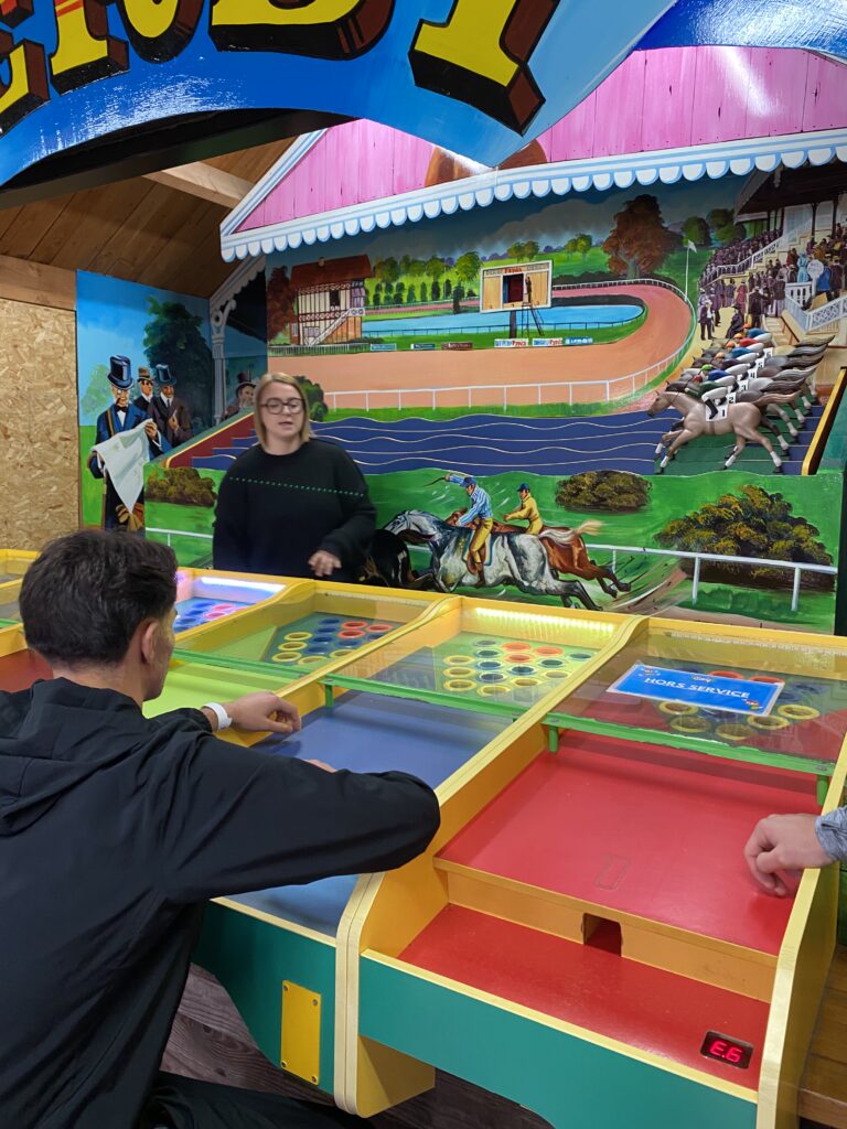 jeux forains à papea parc avec les étudiants du mans