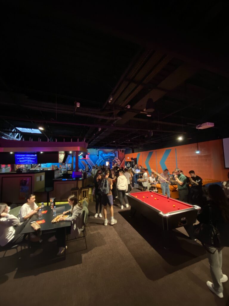billard lors de la journée d'intégration de Angers