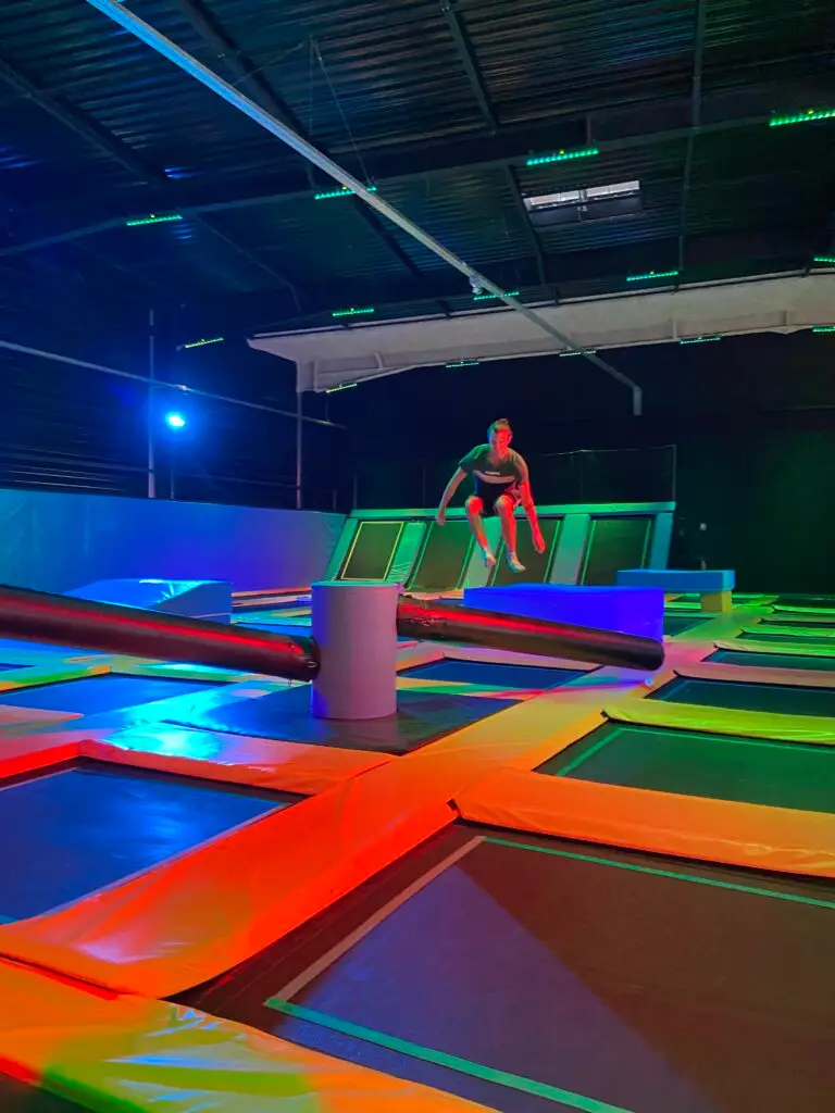 trampoline park pour nos étudiants caennais pour la journée d'intégration