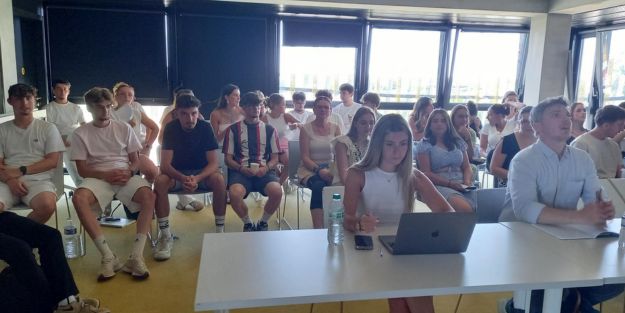 étudiants Laval