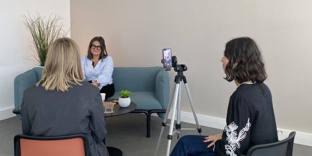 BTS Communication en tournage de vidéo